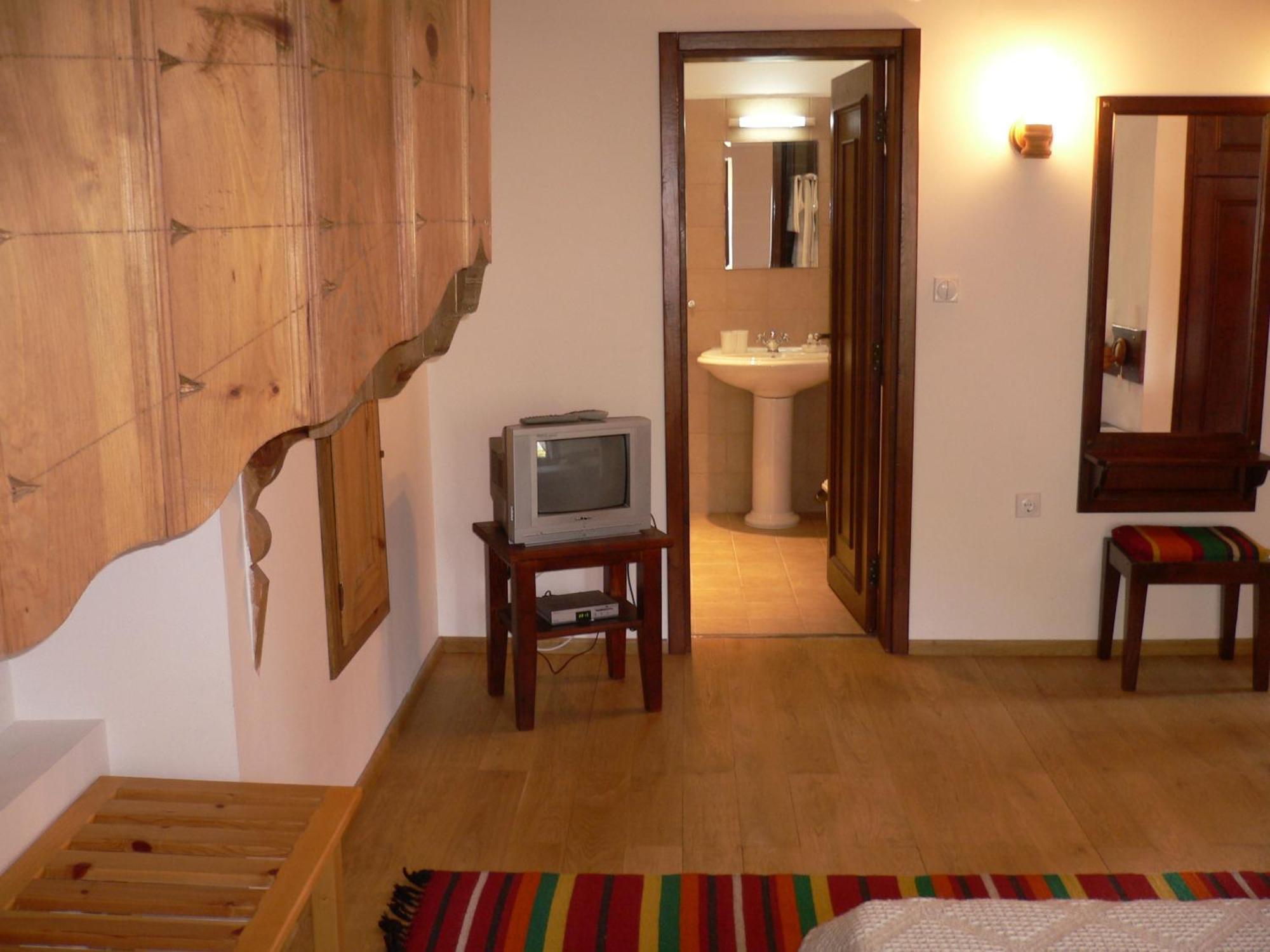 Complex Kosovo Houses Exterior photo