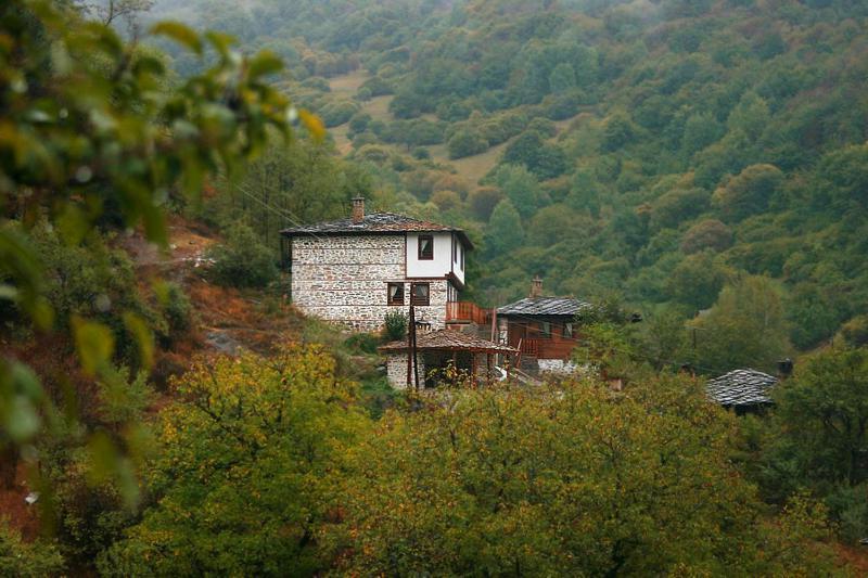 Complex Kosovo Houses Exterior photo